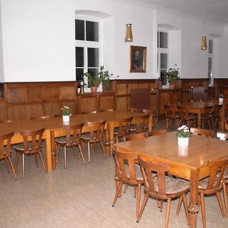 Nikolauskloster Jüchen Exterior foto