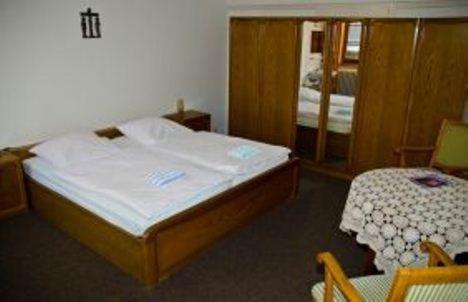 Nikolauskloster Jüchen Habitación foto
